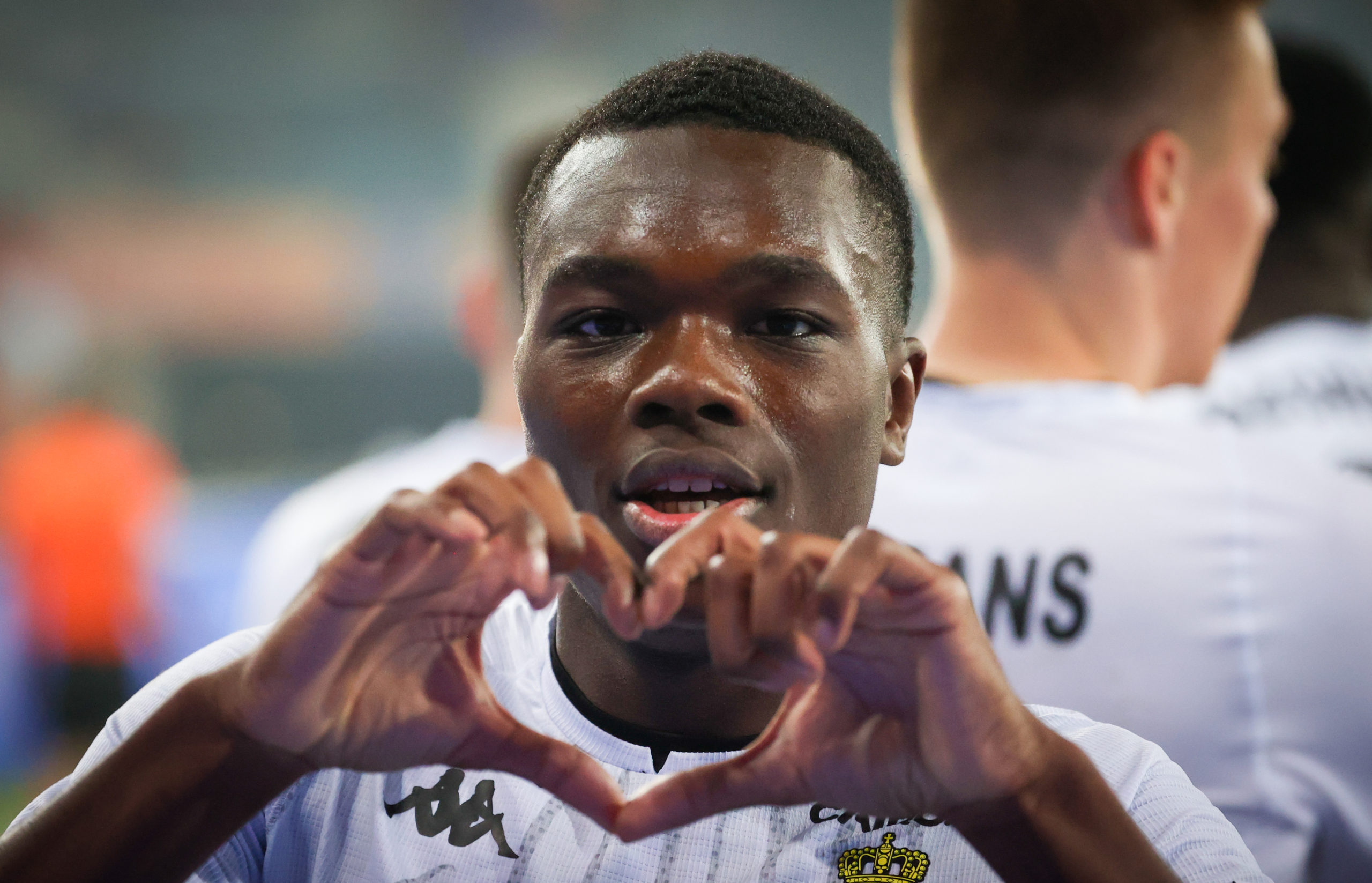 Ken Nkuba Zèbre jusqu'en 2026 ! RCSC Sporting de Charleroi